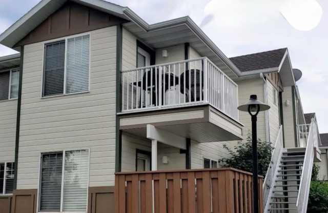 Fantastic west end condo photos photos
