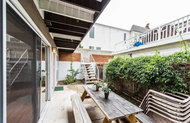 437 Dahlia Gallery 3