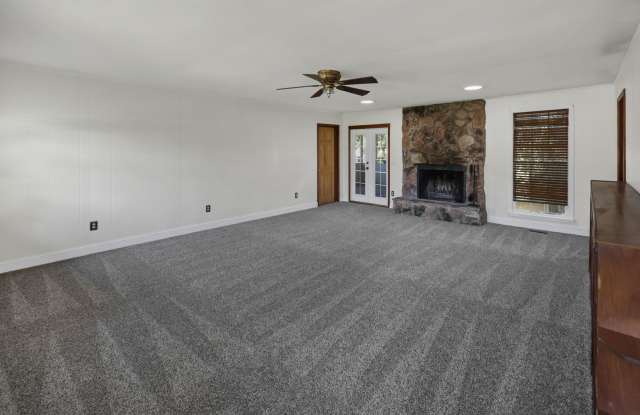 Spacious 3-Bedroom Home in a Convenient West Columbia Location! Gallery 4