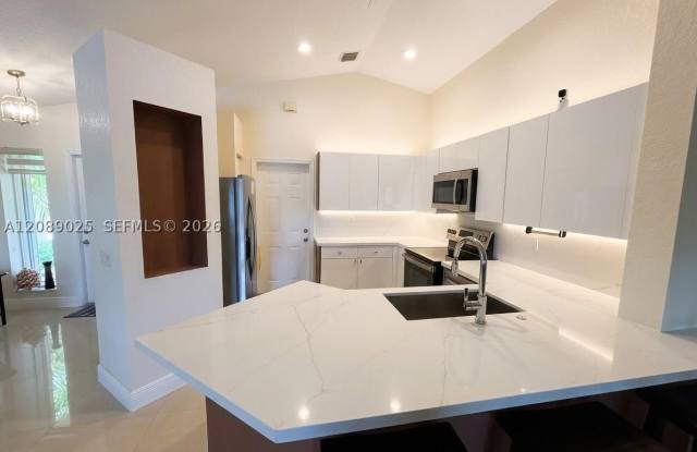 1314 Canary Island Dr Gallery 2