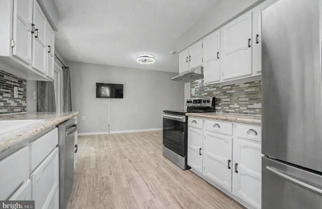 2615 POINT LOOKOUT Cove Gallery 4