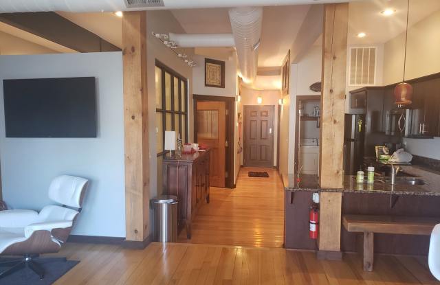 327 East Walnut Gallery 3