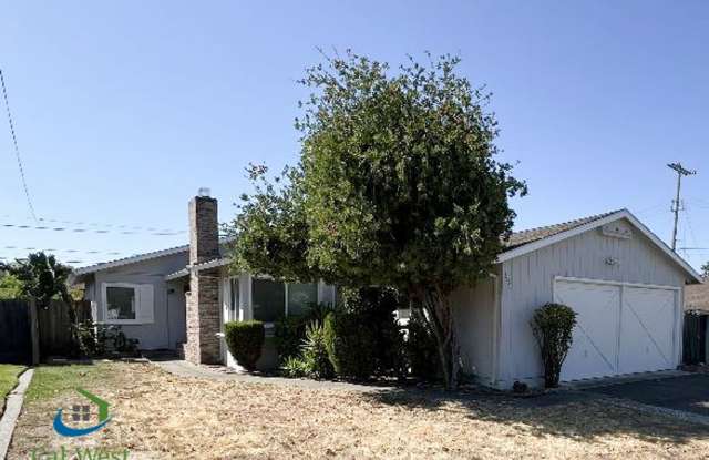 $3695 - 3 Bd/2 Ba Single Family Home with extra room in garage, located near San Jose Country Club photos photos