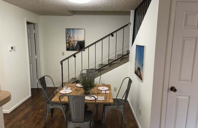 4276 Meadowbrook Court NE photos photos