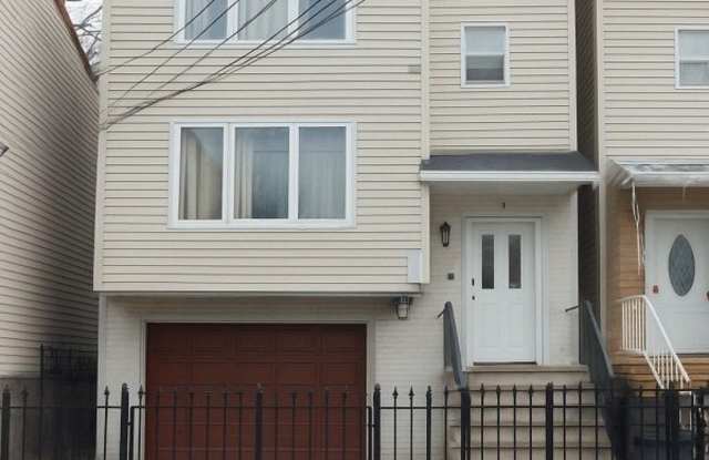 617 N 7Th St photos photos