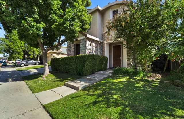 AVAILABLE NOW! Beautiful 5 bedroom Home in Lincoln Crossing Village! Gallery 3