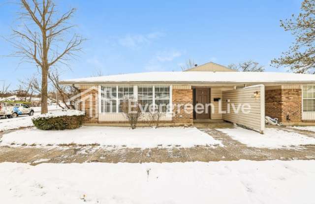 5714 Troy Villa Boulevard - 5714 Troy Villa Boulevard, Huber Heights, OH 45424