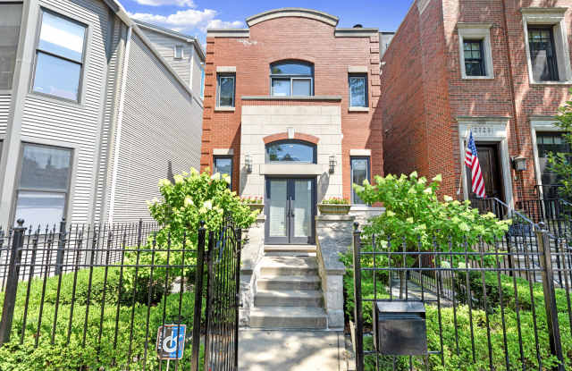 2725 North Magnolia Avenue photos photos