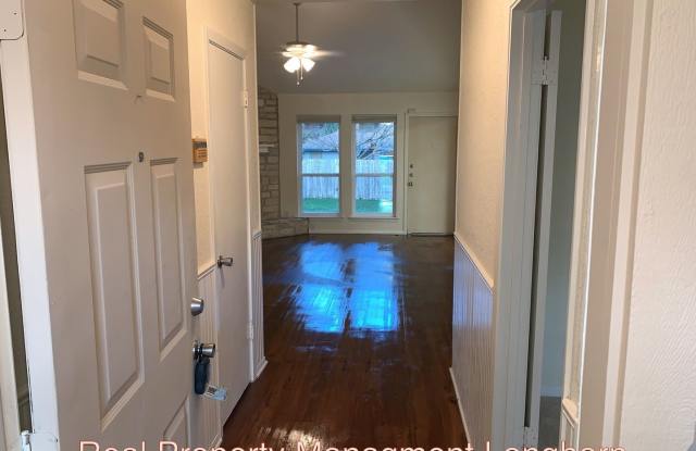 Beautifully Renovated 4/2 One story Georgetown Property. Gallery 3
