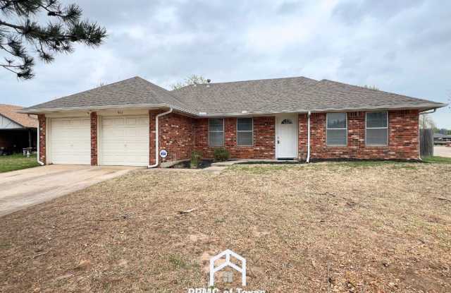 913 Royal Ln photos photos