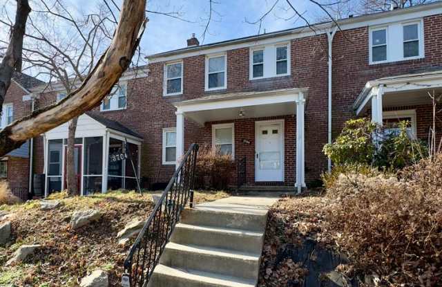 Charming 3 Bedroom/3 Bathroom Townhome in Ednor Gardens-Lakeside Neighborhood, MD! - 3704 Delverne Road, Baltimore, MD 21218
