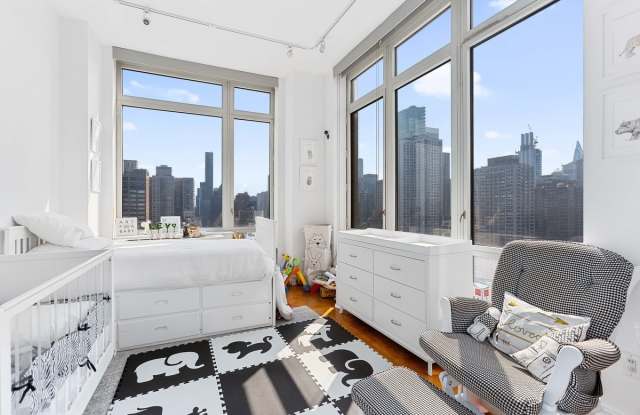 401 East 60th Street Gallery 4