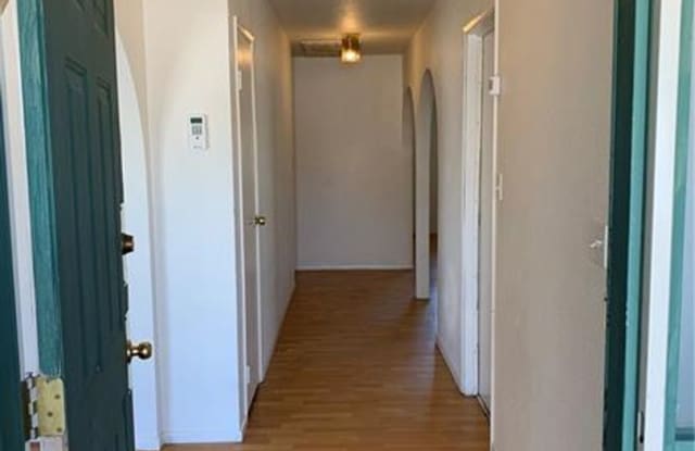 Spacious Single-Story Home with Large Lot & No HOA Gallery 3