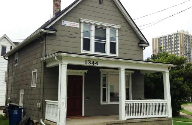 4 Bed/2.5 Bath Private Home Available August '27 Gallery 1