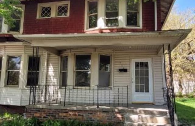 752 Euclid Ave - 752 Euclid Avenue, Toledo, OH 43605