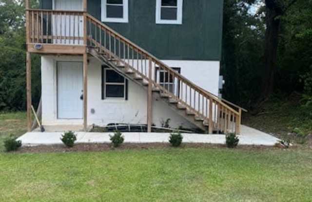 2032 Lowe Street - B photos photos