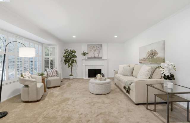 2402 Royal Oaks Drive photos photos