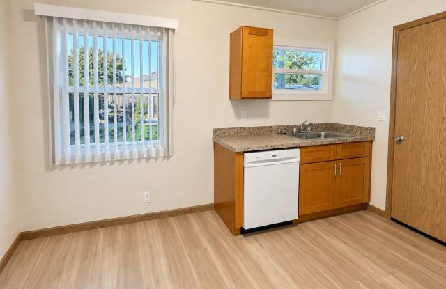 1495 East Santiam Street Gallery 4