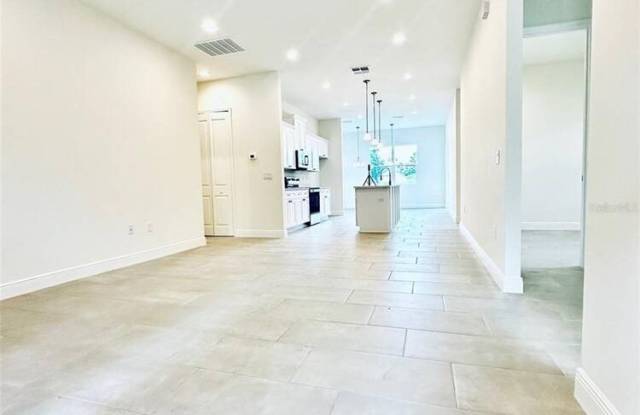 562 Kilimanjaro Drive Gallery 2