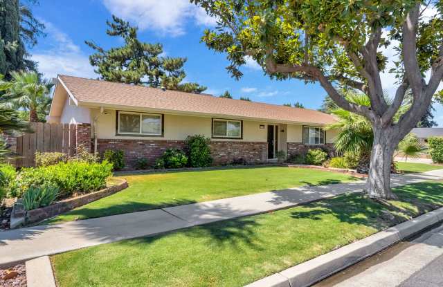 5170 East Huntington Avenue photos photos