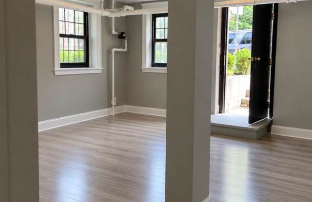 5 Crawford St. Gallery 2