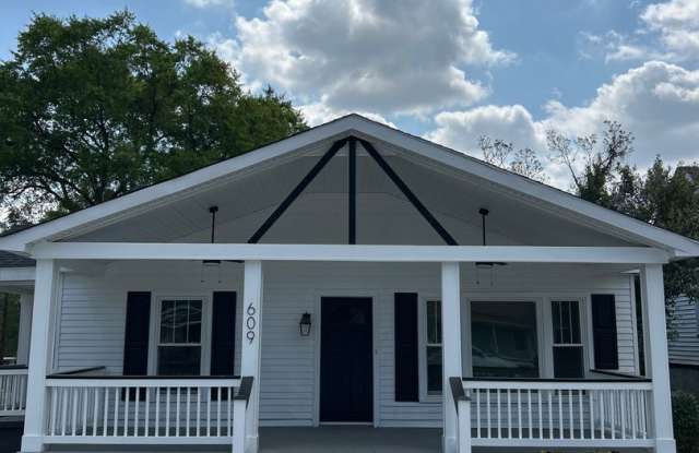 Beautifully Remodeled 4/2 photos photos