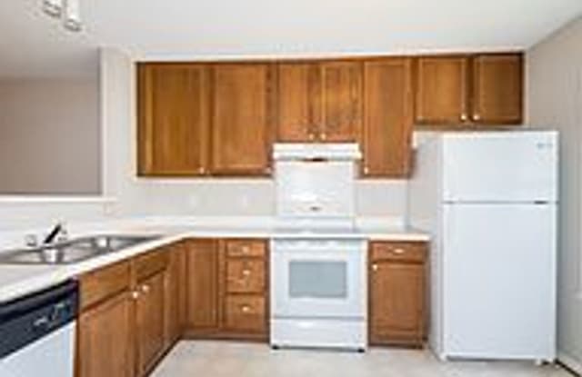 2641 Dwight Place Gallery 2