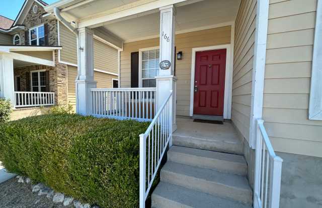 *MOVE IN SPECIAL* Charming Two-Story Home in Stone Oak With Fenced Backyard! Gallery 4