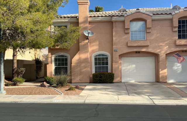 Lovely 3 bedroom town home with attached garage photos photos