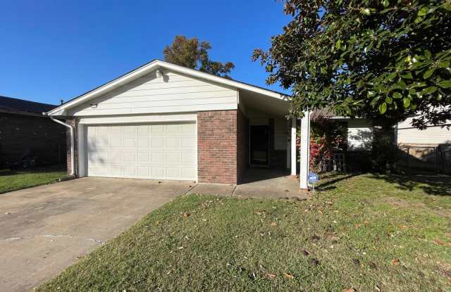 Beautifully Maintained Single-Level Home - 3206 South 214th East Avenue, Wagoner County, OK 74014