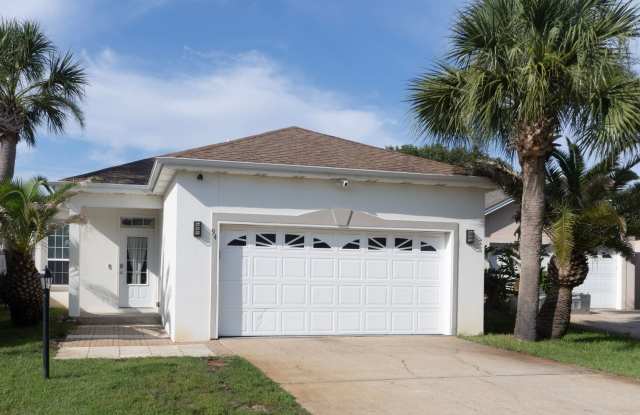 Beautifully Updated 3 Bedroom Home in Destin. Beachside of Hwy 98! photos photos