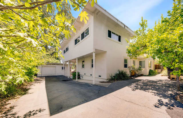 Private 2-Bedroom Fair Oaks Duplex with Gated Driveway & Garage! photos photos
