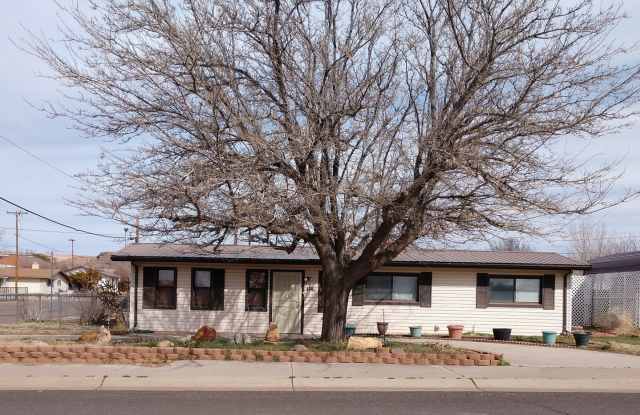 Cozy Holbrook Home - 404 East Florida Street, Holbrook, AZ 86025