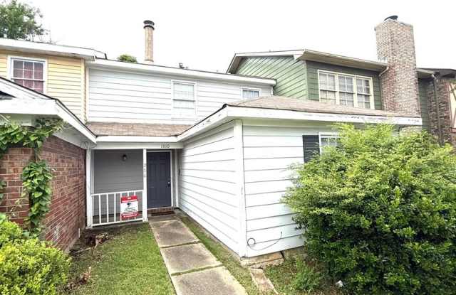 ** 3 Bed 2.5 Bath located close to Shakespear park ** Call 334-366-9198 to schedule a self-showing!!! photos photos