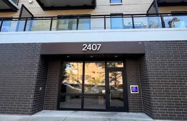 2407 W. Eastwood photos photos