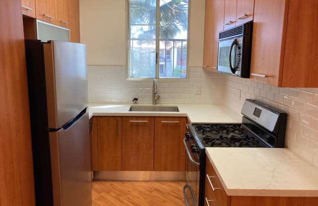 Updated two bedroom two bath minutes from LAX photos photos Updated two bedroom two bath minutes from LAX photos photos