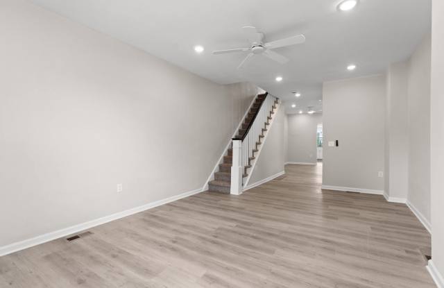 3010 EMERALD ST Gallery 4