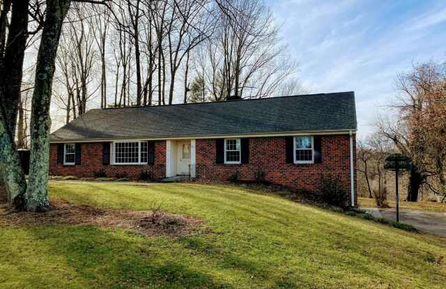 3 Bedroom Home in Lynchburg photos photos