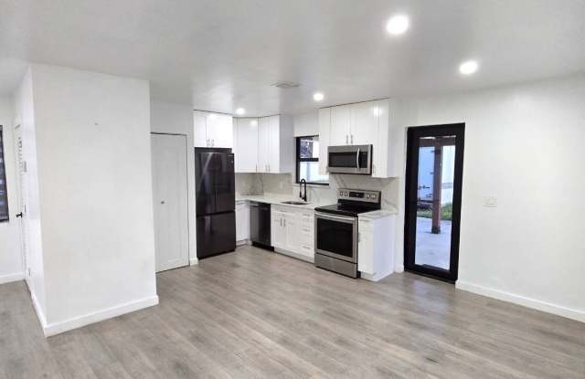 1815 SW 67th Ct photos photos