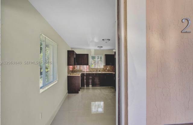 4643 NW 15th Ct Gallery 4