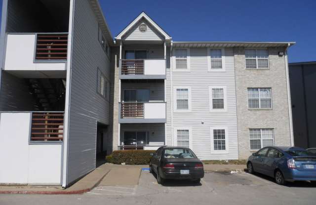 927 Emery Road photos photos