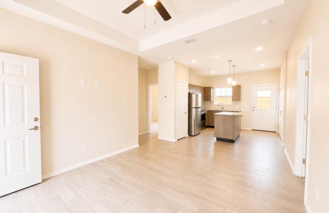 4907 Hiawatha Dr Gallery 4