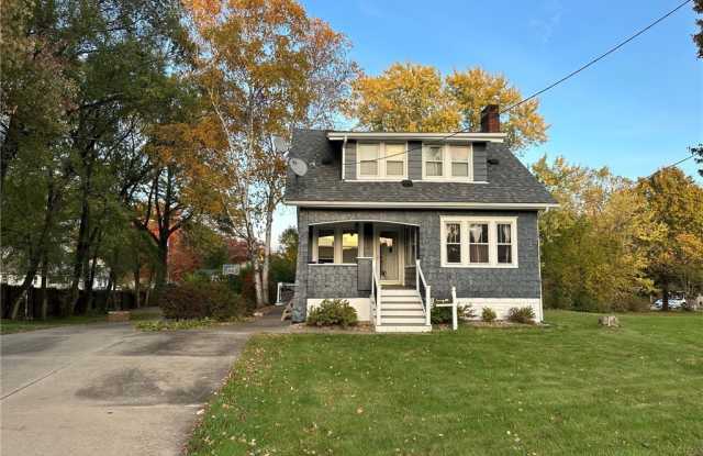 789 Tallmadge Road - 789 Tallmadge Road, Cuyahoga Falls, OH 44221 789 Tallmadge Road - 789 Tallmadge Road, Cuyahoga Falls, OH 44221