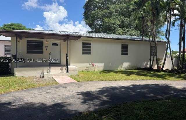 2725 SW 82 Avenue Gallery 1