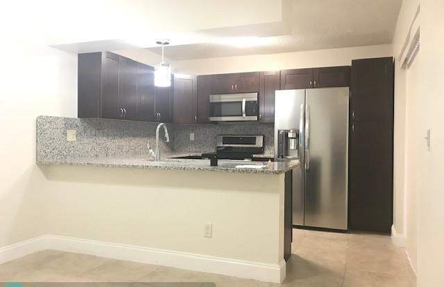8356 N Coral Cir Gallery 3