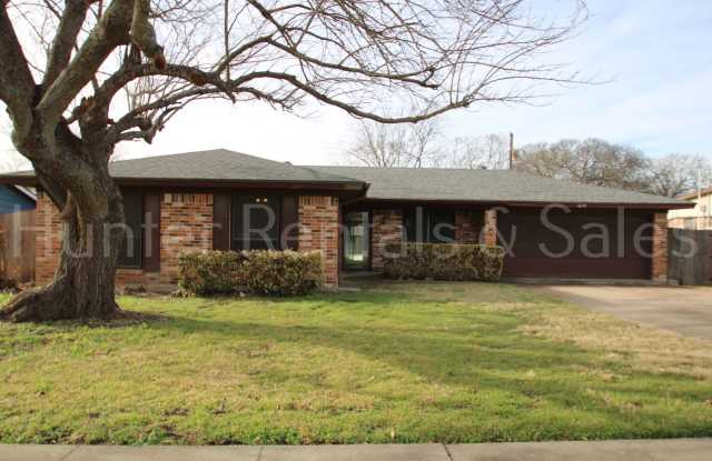I Have A Pool! - 1604 Donna Avenue, Copperas Cove, TX 76522