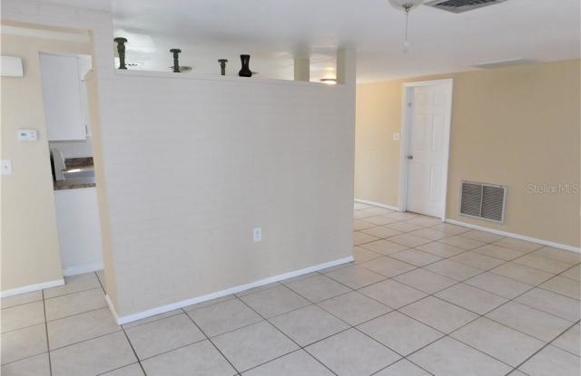 5052 VALIMOR DRIVE Gallery 4