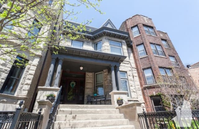 724 West Oakdale Avenue - 724 West Oakdale Avenue, Chicago, IL 60657