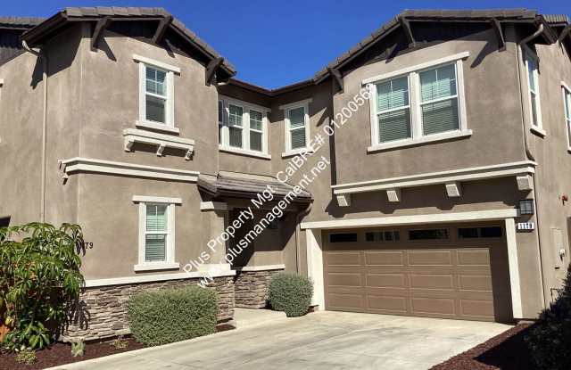 Beautiful Newer Two Story Home in HG Gardens Development photos photos