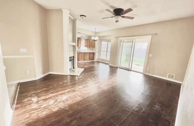 5215 Northview Drive Gallery 3